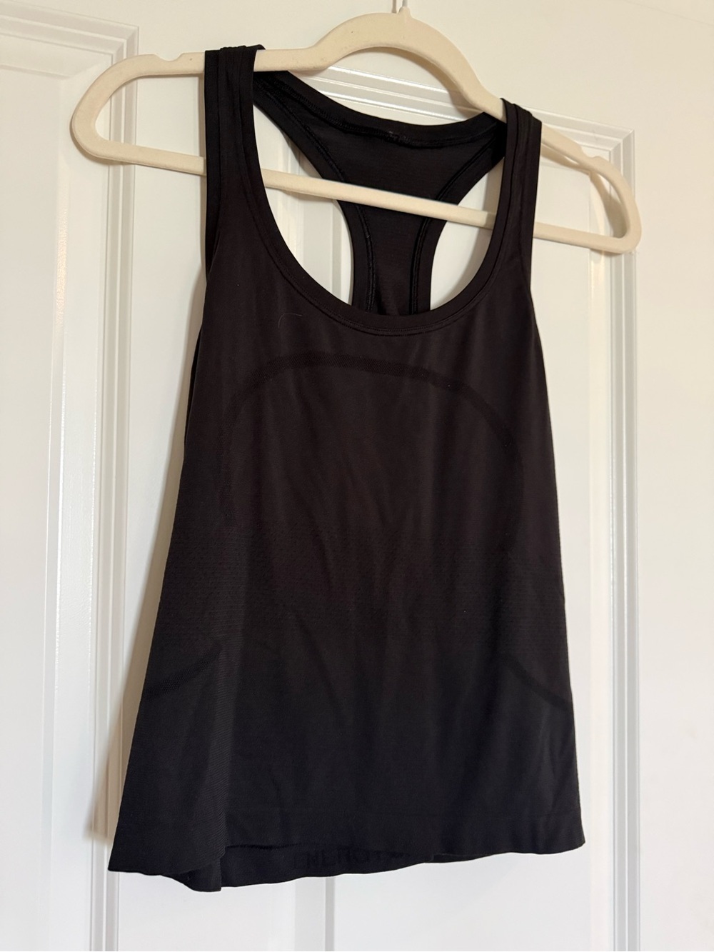 Lululemon Swiftly Tech Racerback Tank Top 2.0 Size 8 Black Seamless Running Yoga - Picture 3 of 6